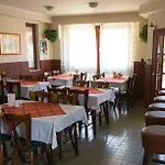 Berg Toboz Panzió Pensión 4*