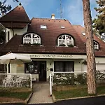Pensión Berg Toboz Panzió 4*