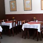 Berg Toboz Panzió