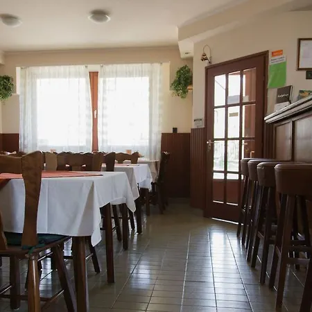 Berg Toboz Panzio 4* Печ
