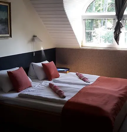 Berg Toboz Panzio 4*