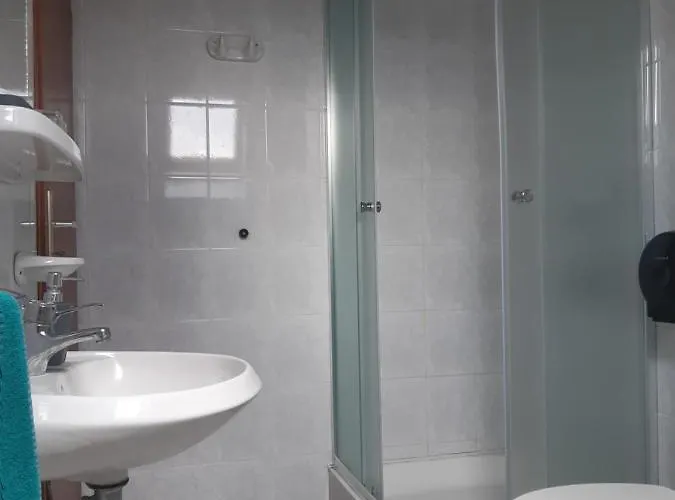 Berg Toboz Panzió Gasthof 4*