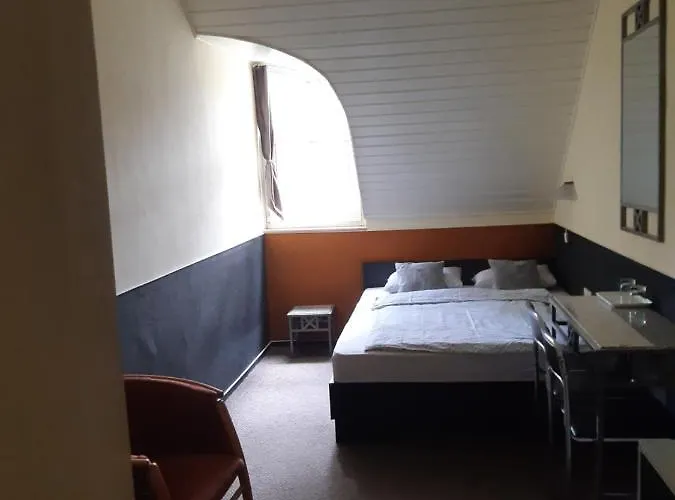 Berg Toboz Panzio 4*